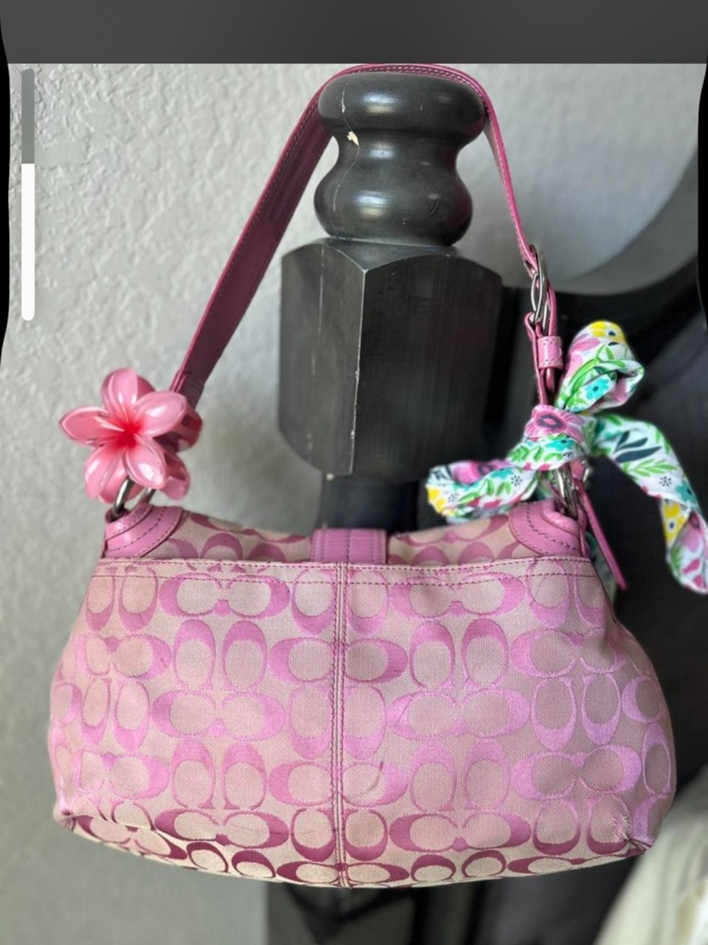 Coach Pink Signature Canvas Shoulder Bag with Floral Charm - Picture 2 of 6
